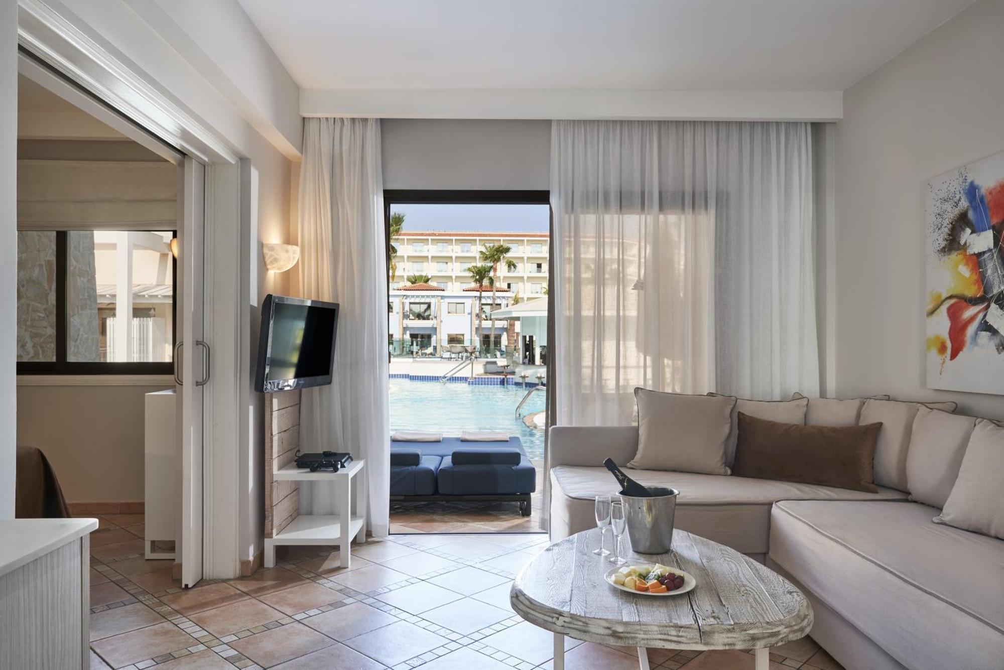 Atlantica Aeneas Resort Ayia Napa Exterior foto